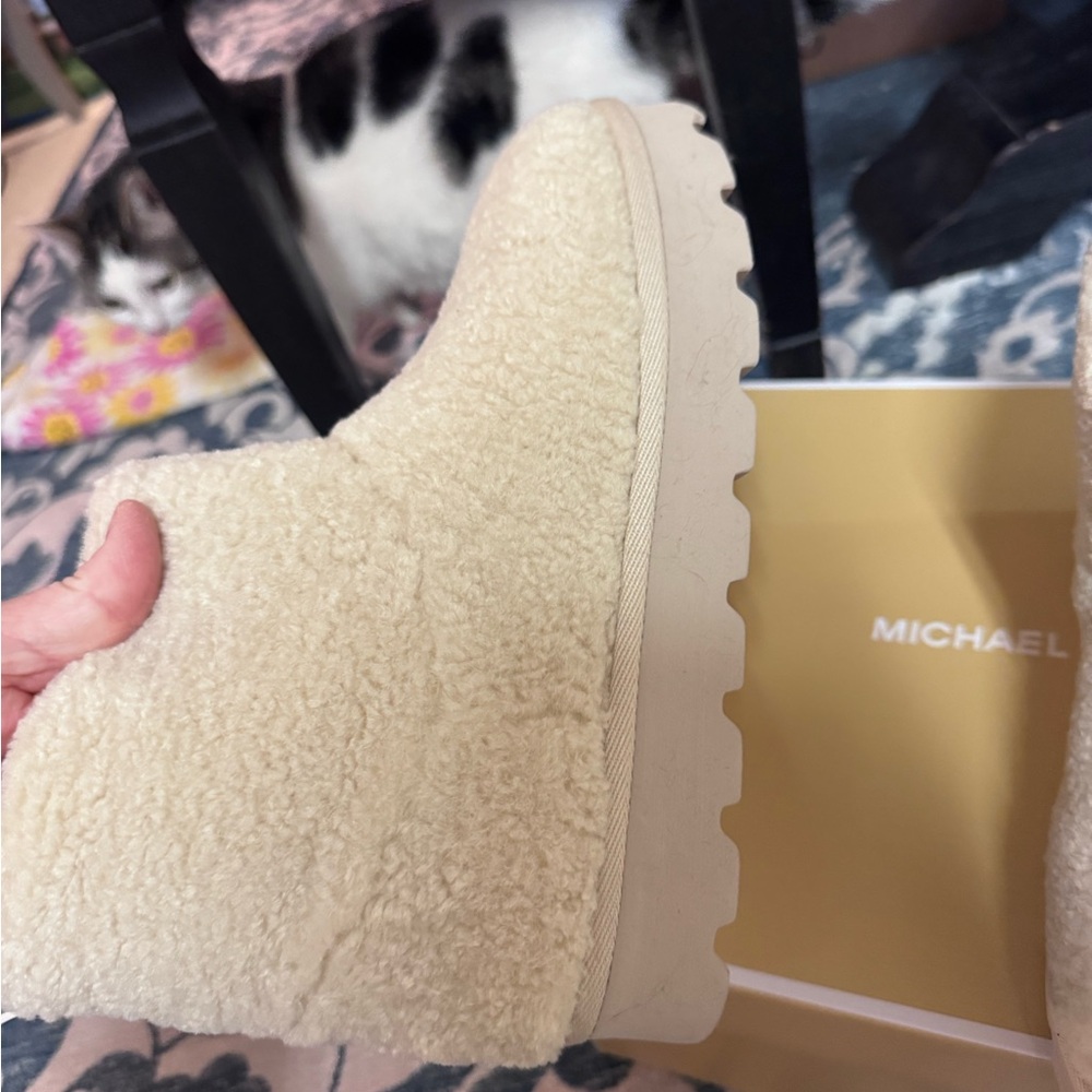 Michael Kors Off-White Shearling Boots - Picture 9 of 13